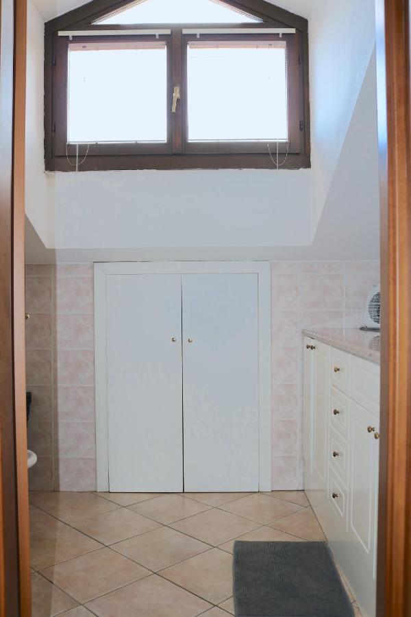 Lovely Apartment Near Canal - Via Foscolo Corsico Exterior photo